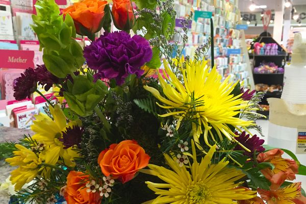 Custom Flowers | Mako's Market and Pharmacy